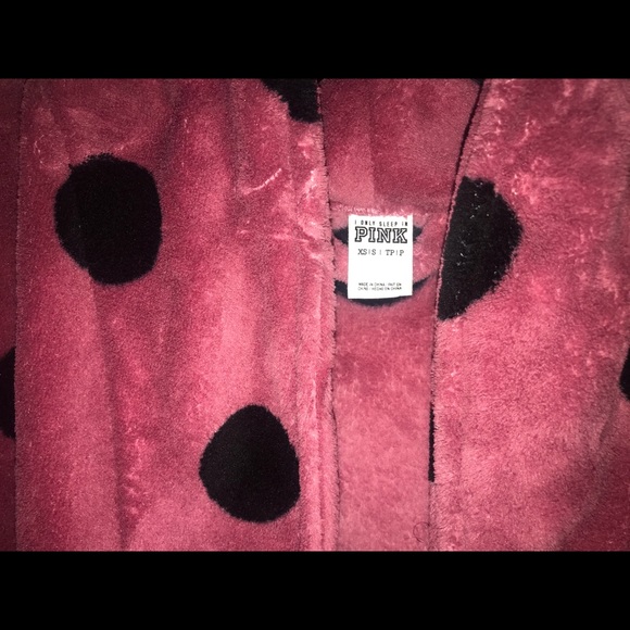 PINK Robe - Picture 3 of 5